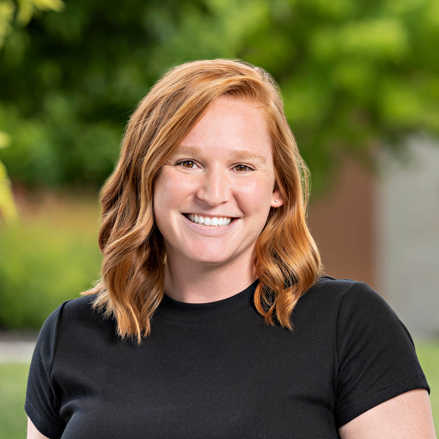 MacKenzie Neuhauser Headshot